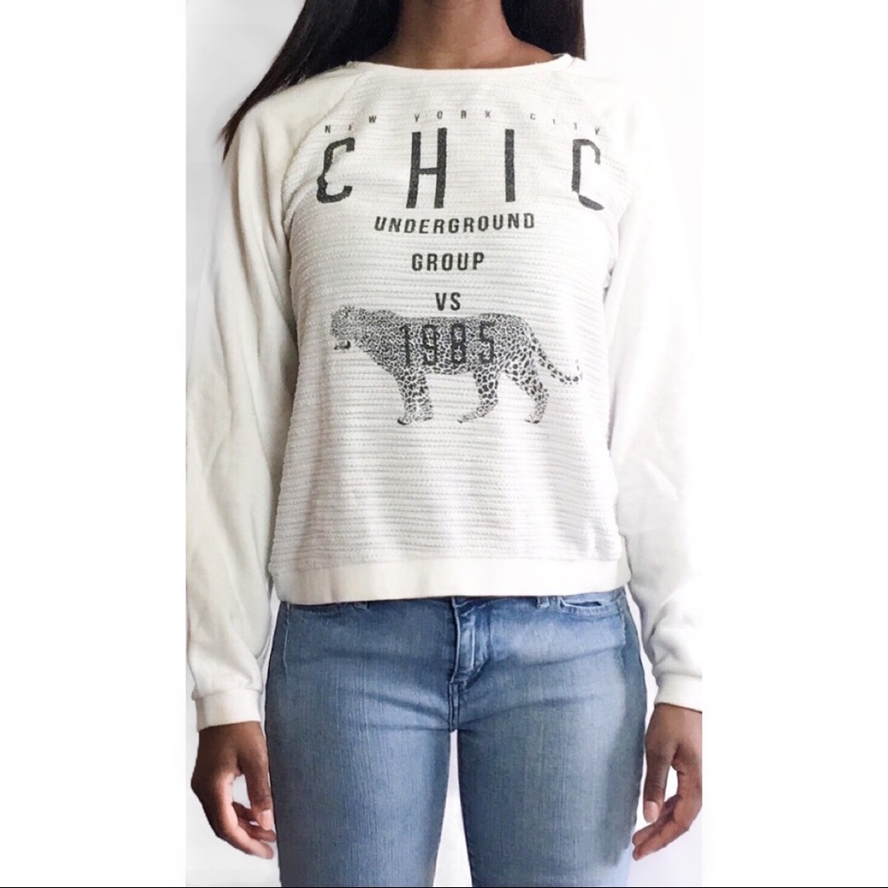 📌SOLD📌 Mango pullover graphic sweatshirt - white
